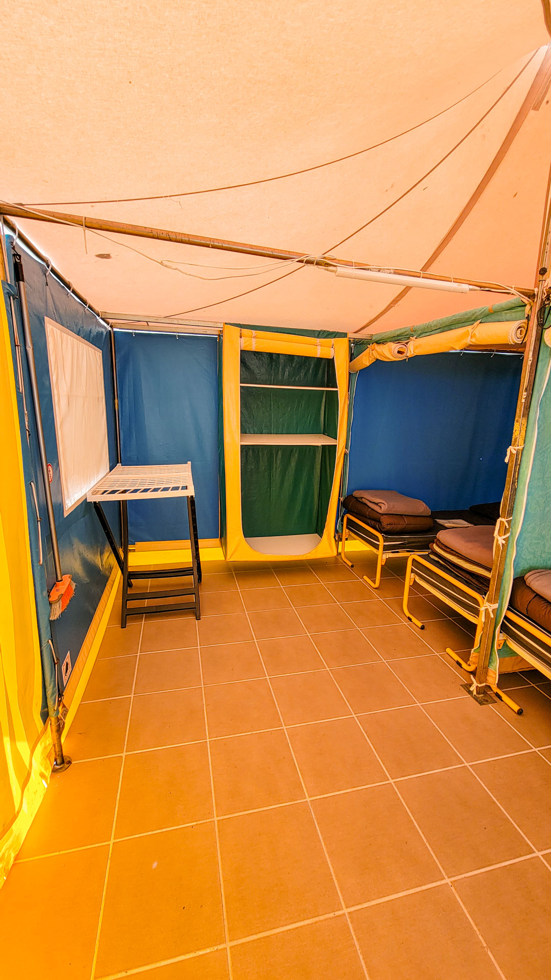 tente kiwi intérieur